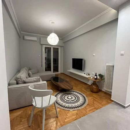 Ferienwohnung Acropolis Casa 2Bdr/2Bthr W/Hot Tub-3Mins To Plaka Athen Exterior foto