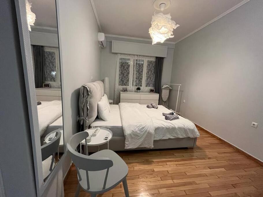 Ferienwohnung Acropolis Casa 2Bdr/2Bthr W/Hot Tub-3Mins To Plaka Athen Exterior foto
