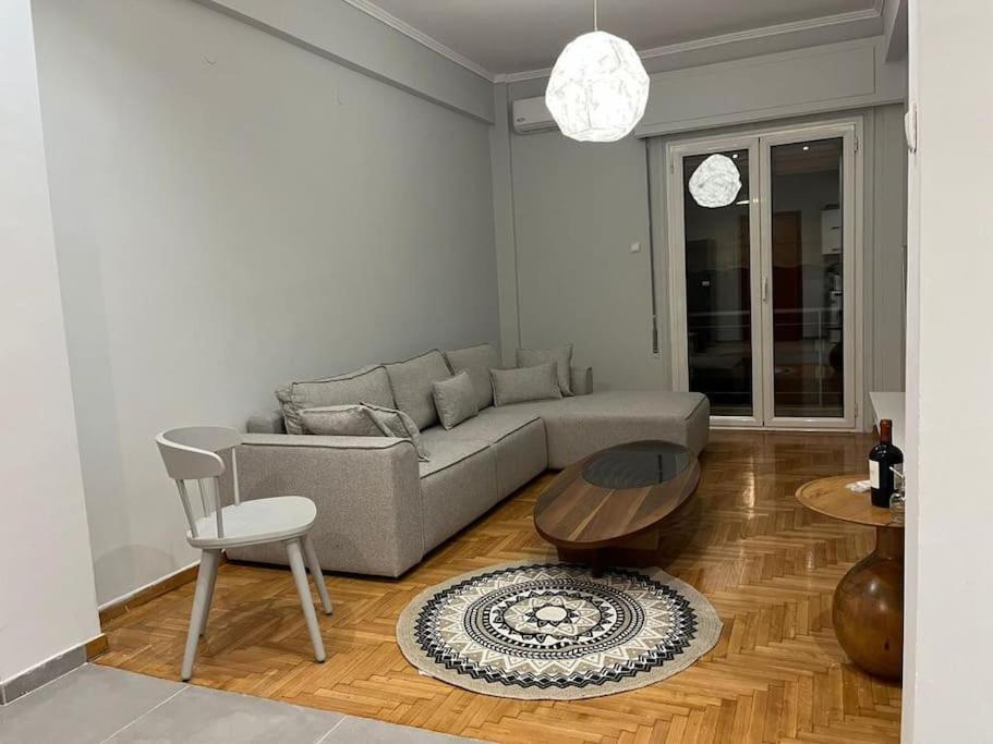 Ferienwohnung Acropolis Casa 2Bdr/2Bthr W/Hot Tub-3Mins To Plaka Athen Exterior foto