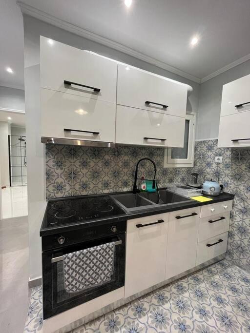 Ferienwohnung Acropolis Casa 2Bdr/2Bthr W/Hot Tub-3Mins To Plaka Athen Exterior foto